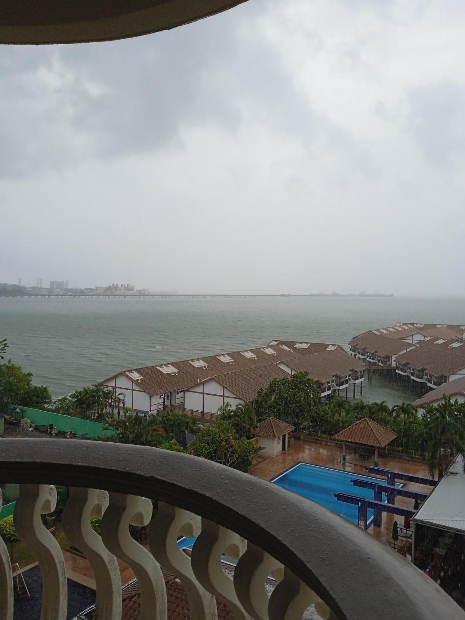 Cozy Seaview Glory Beach Resort Anc Port Dickson Exterior foto
