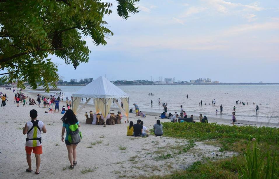 Cozy Seaview Glory Beach Resort Anc Port Dickson Exterior foto