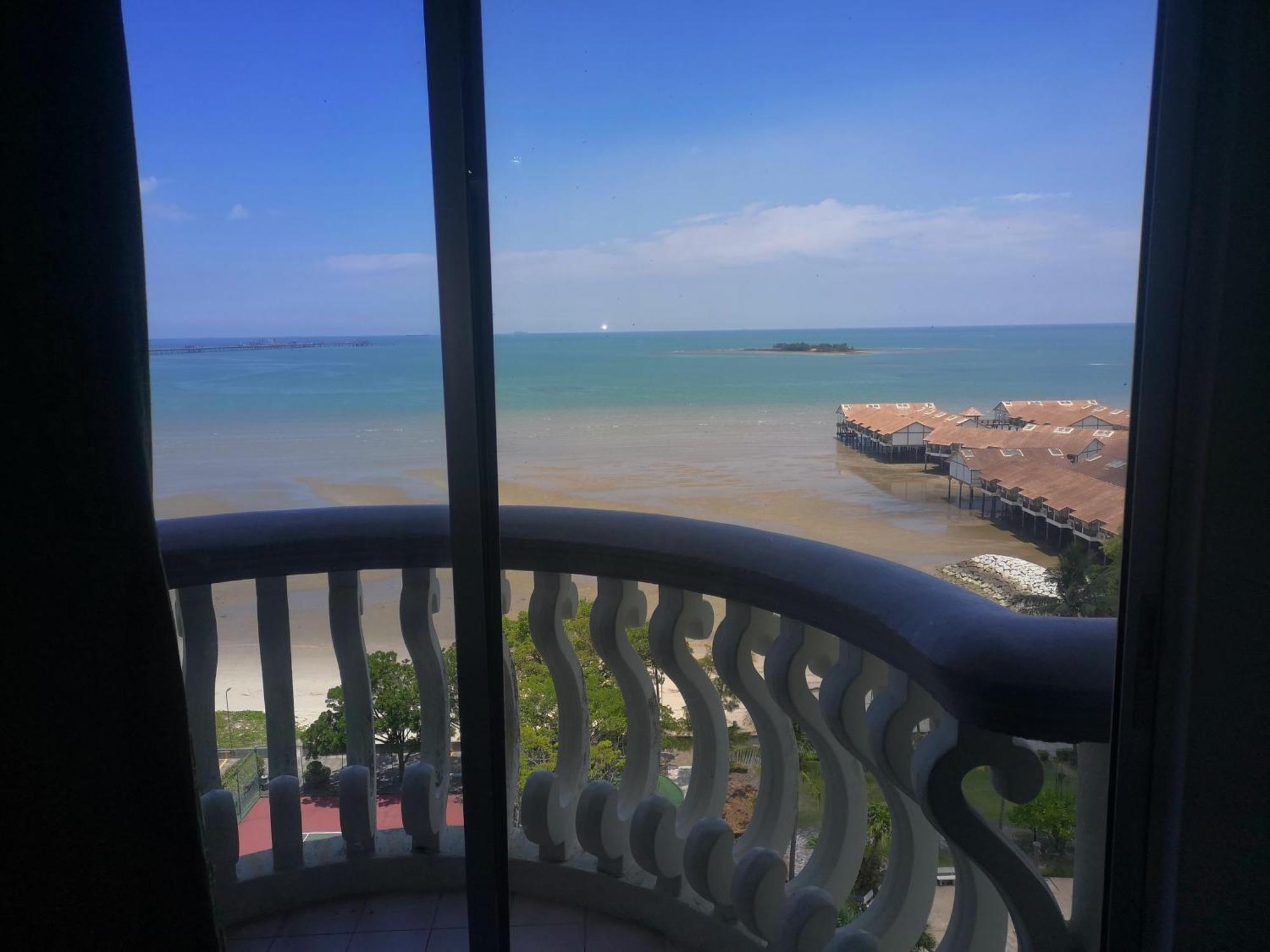 Cozy Seaview Glory Beach Resort Anc Port Dickson Exterior foto